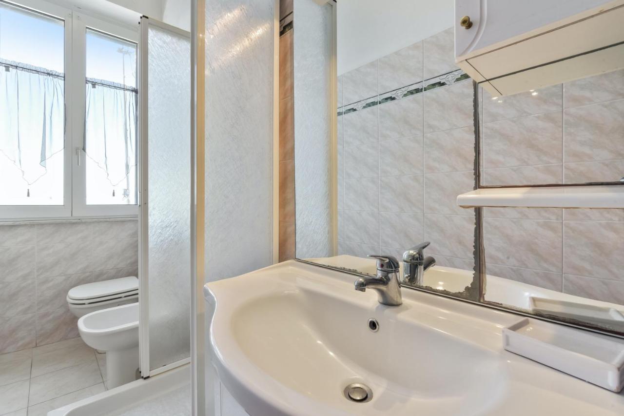 Elegant Apartment With Sea View In Porto Santo Stefano 89 M² Exteriör bild