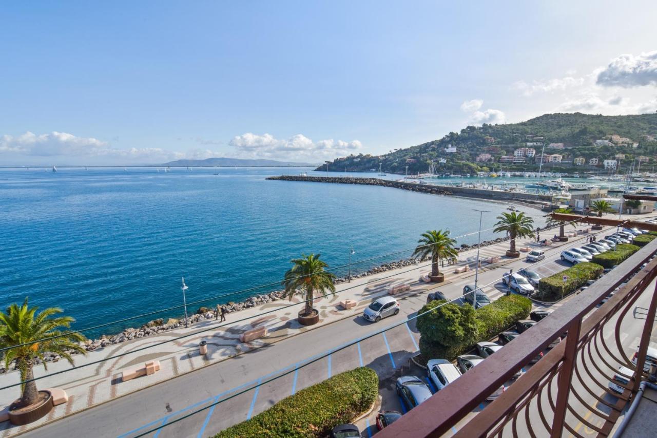 Elegant Apartment With Sea View In Porto Santo Stefano 89 M² Exteriör bild